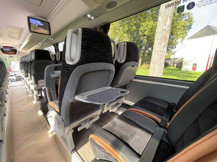 Location d'autocar, Lunel